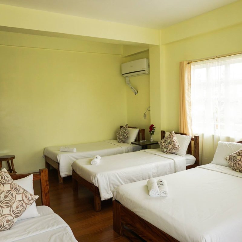 Midtown Inn room 3
